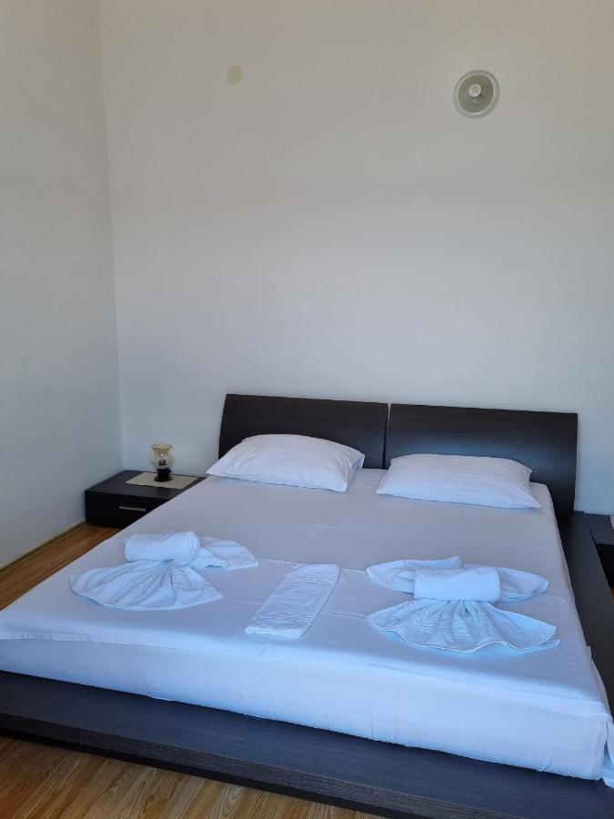 Bed And Breakfast Miramar Starigrad Paklenica Exterior foto